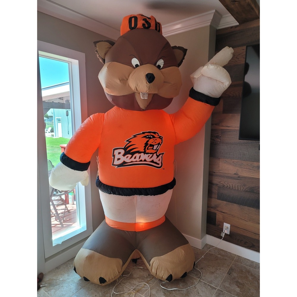 Vintage old school Benny the Beaver 8ft blow up mascost with tie downs